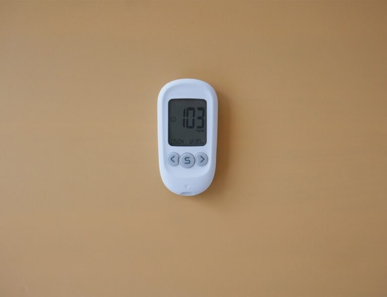 Jakie są objawy uszkodzonego termostatu? Photo Thermostat diagram