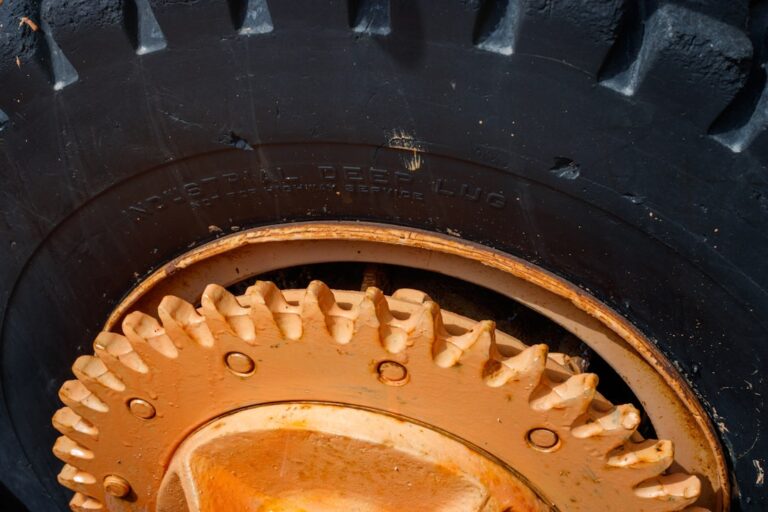 Jak poprawnie wymienić płyn hamulcowy? Photo brake fluid