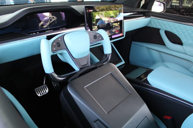 Jakie są najnowsze trendy w projektowaniu wnętrz samochodów? Photo trends in car interior design